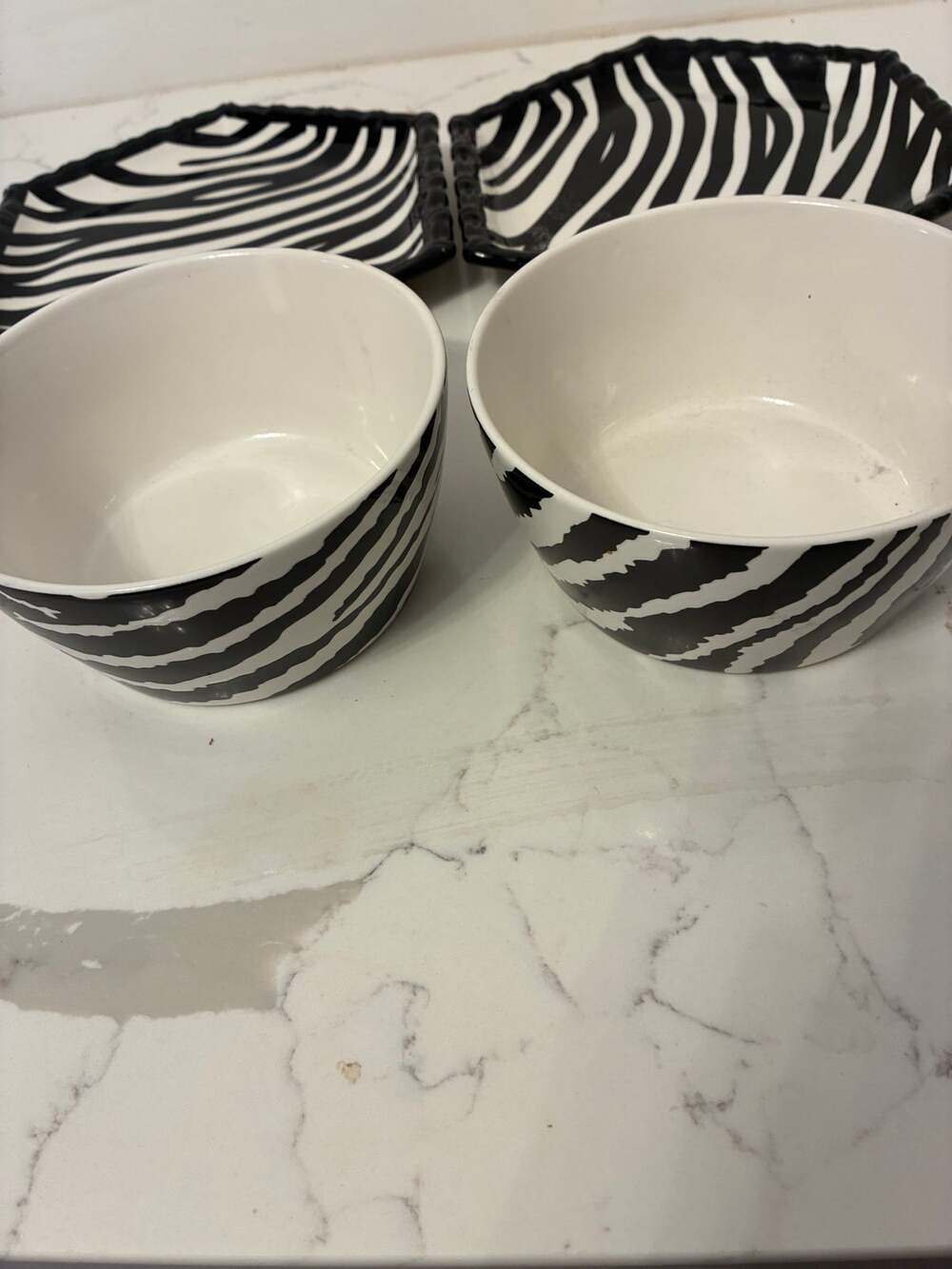 Zebra by Roscher Hexagonal Black Wavy Stripes Bowls Plates Set of 4 Discontinued